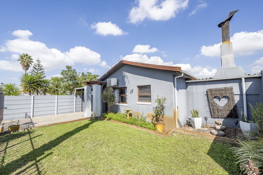 2 Bedroom Property for Sale in Bonnie Brae Western Cape